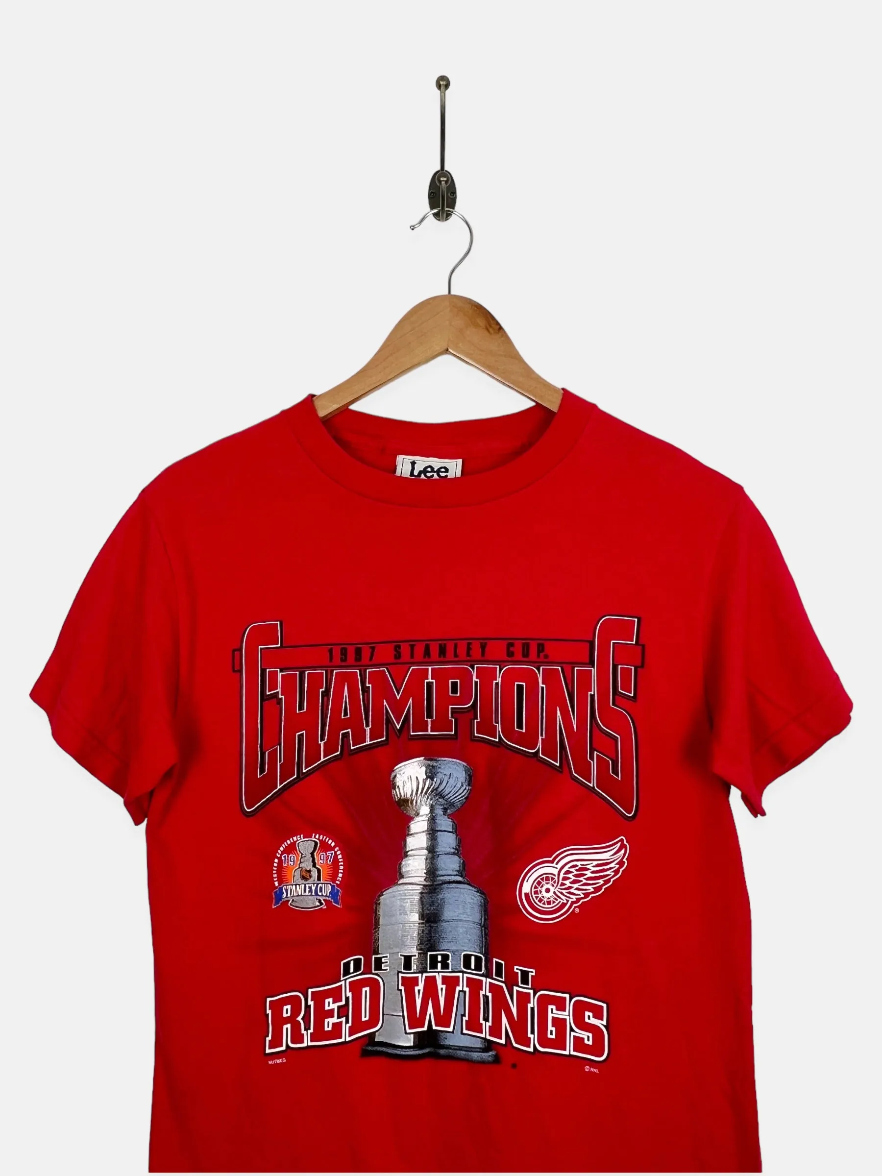 1997 Detroit Red Wings NHL USA Made Vintage T-Shirt Size 8