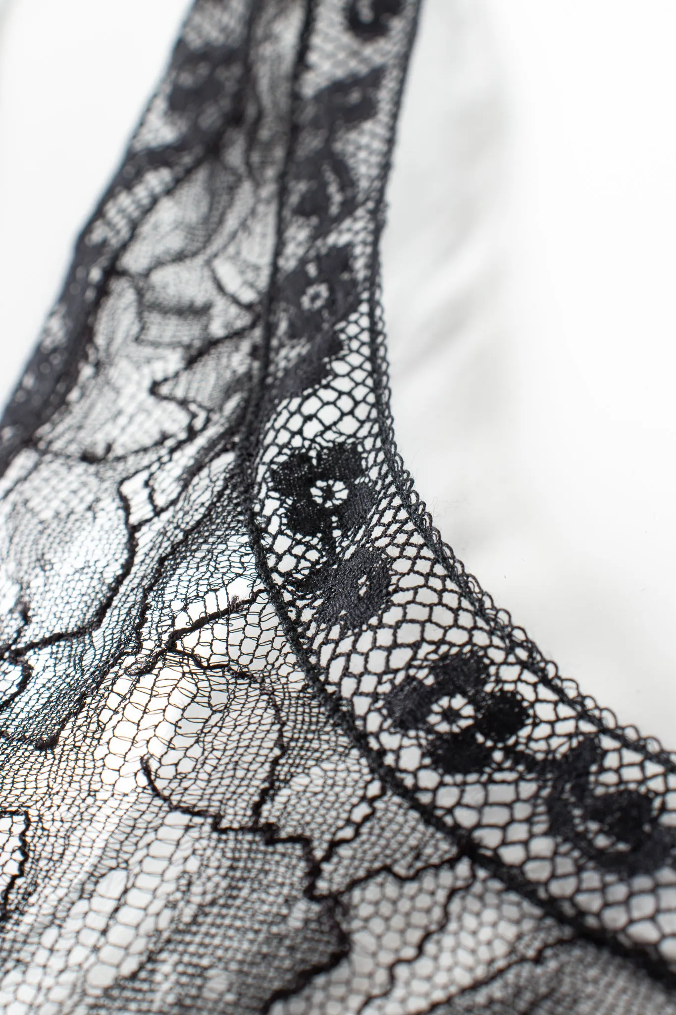 2000 Sheer Chantilly Lace Tank