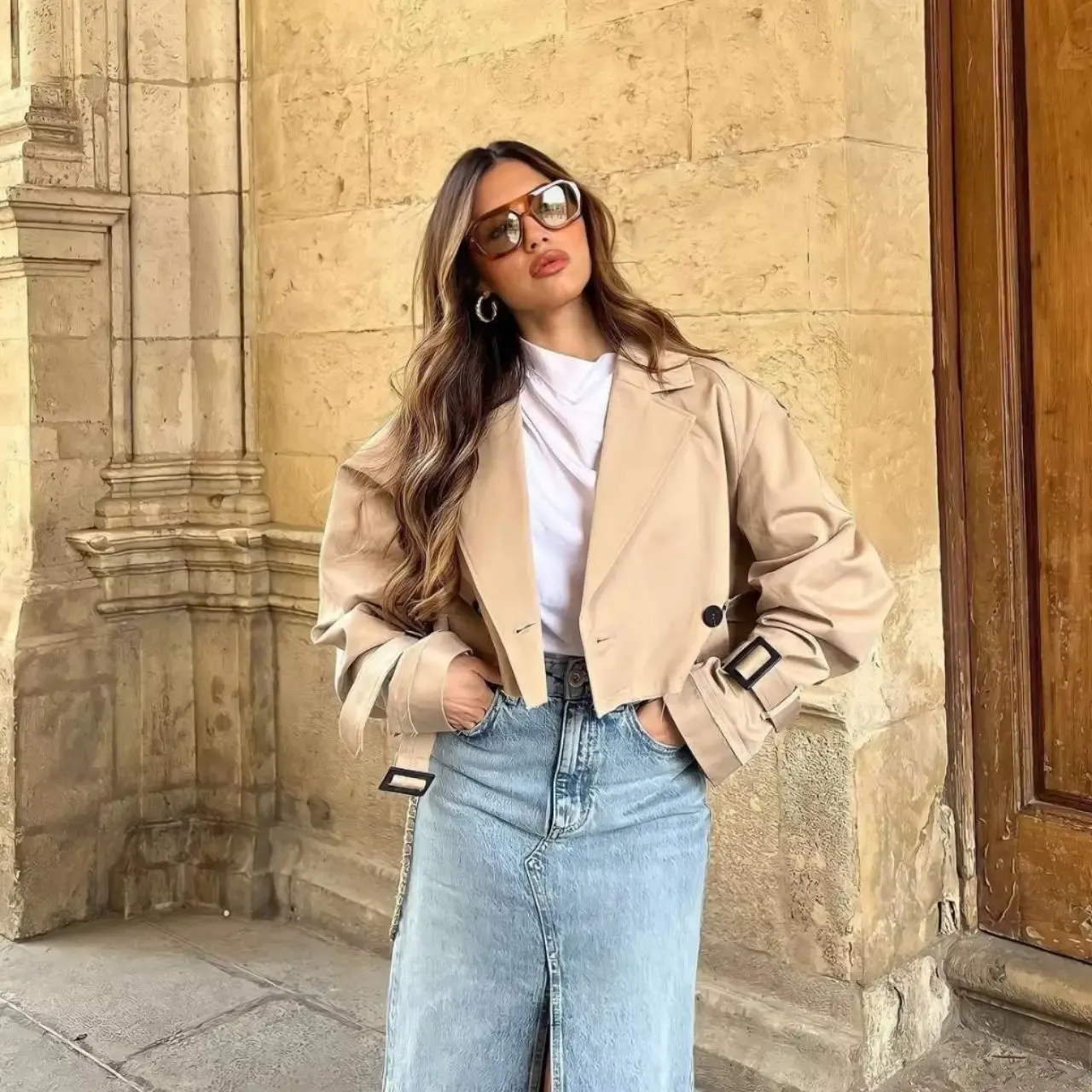 Ari - Lässiger Kurzer Chic Trenchcoat