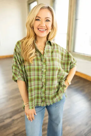 ARIANA PLUS PLAID BUTTON DOWN TOP