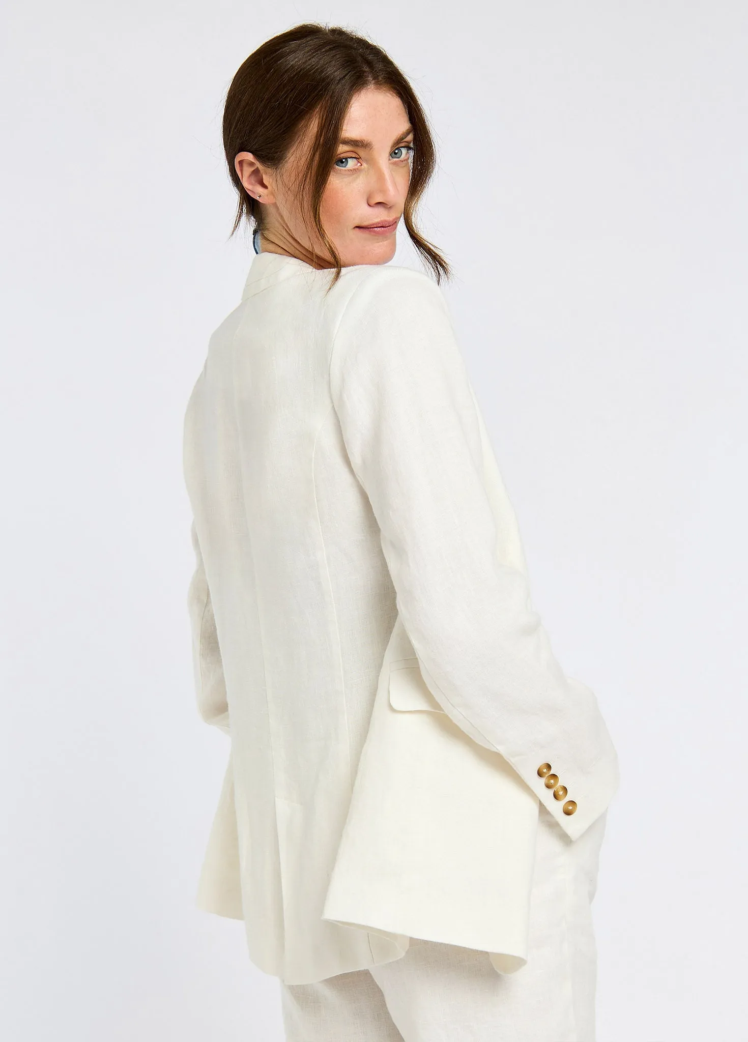 Avonlea Women’s Tailored Linen Jacket - White