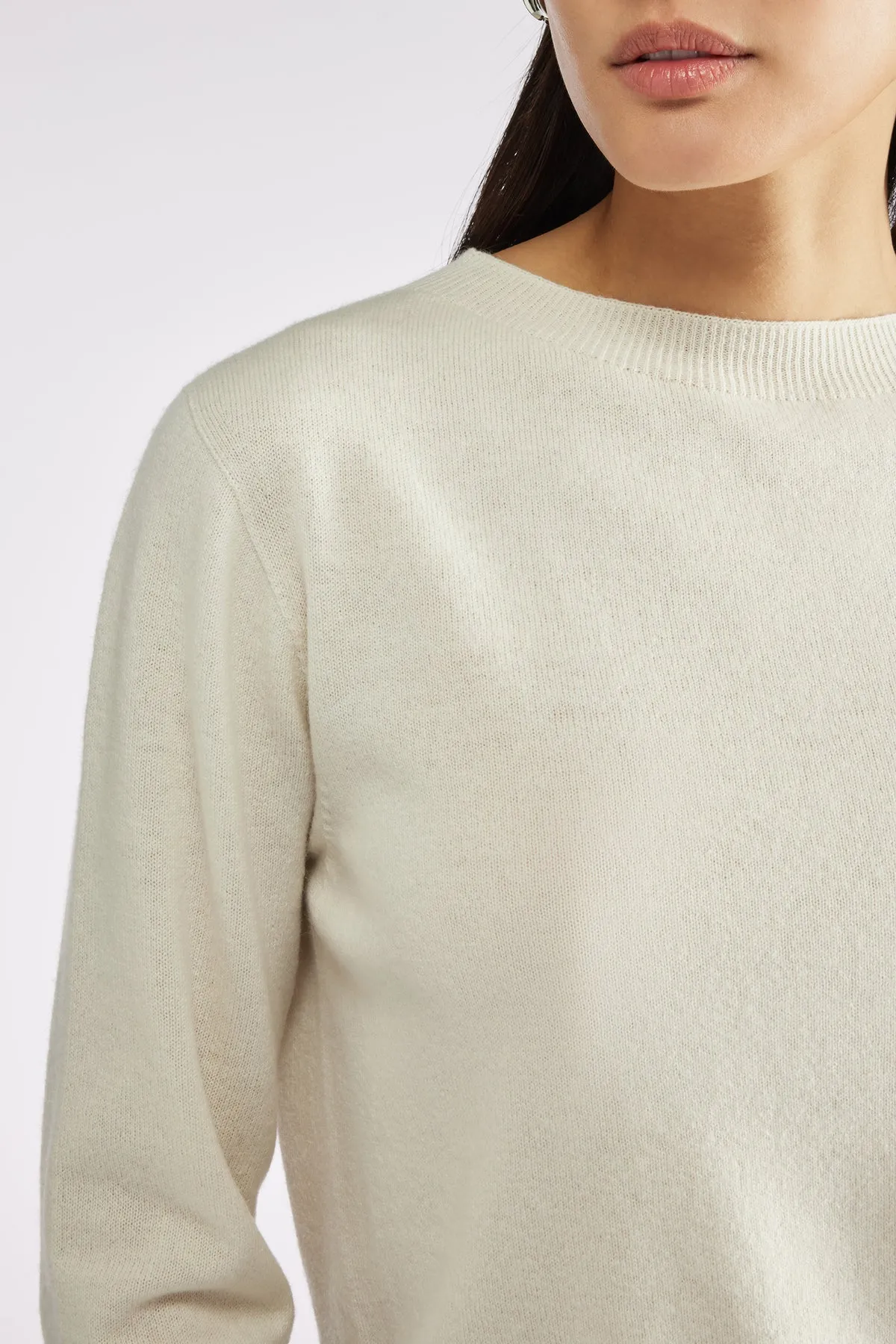 BOAT NECK SOLID CASHMERE SWEATER - CERAMIC