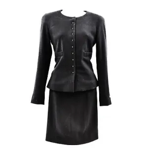 CHANEL - 2002 02A Pearl Button Skirt Suit - Black Blazer Set - CC Zip - 36 US 4