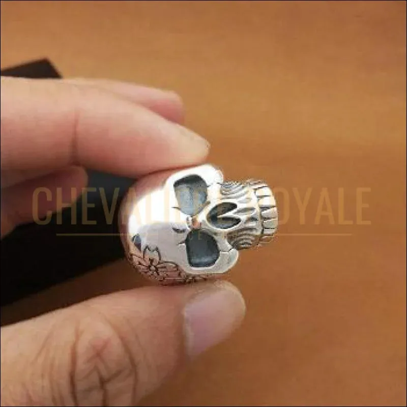 Chevalière pour homme en argent tète sèche remarquable