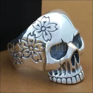 Chevalière pour homme en argent tète sèche remarquable