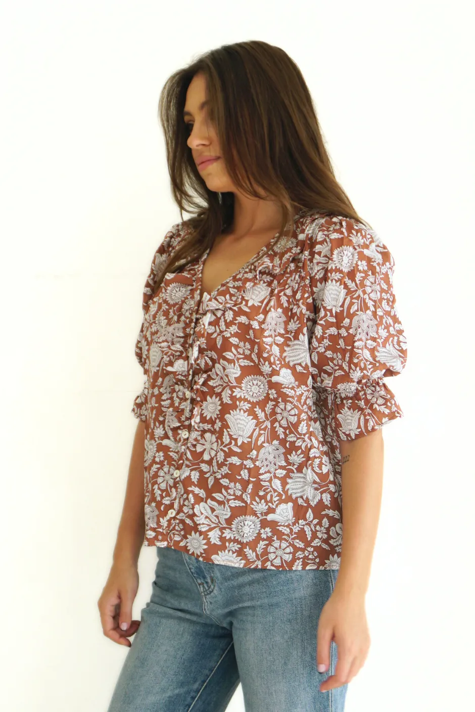 Chloe Shirt in Garden Roots