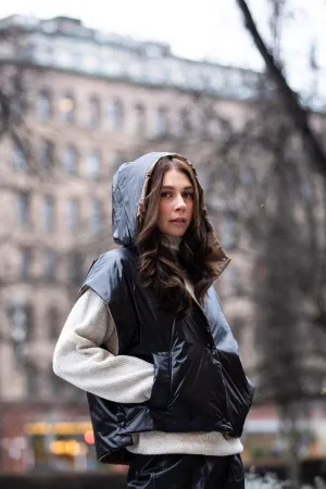 CROPPED LIGHT PADDED VEST WITH HOOD