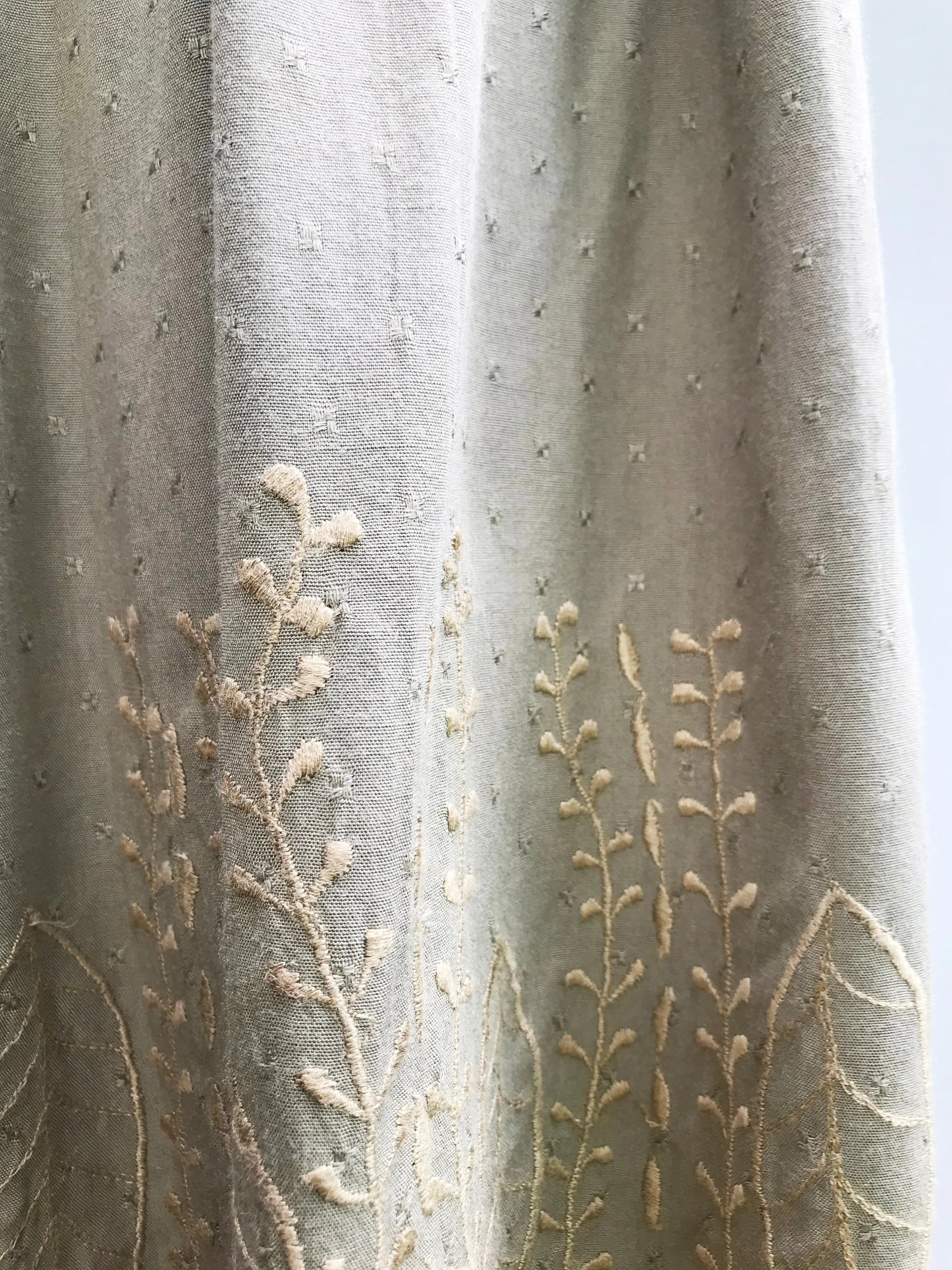 Cut-out Floral Embroidery Hemp Skirt