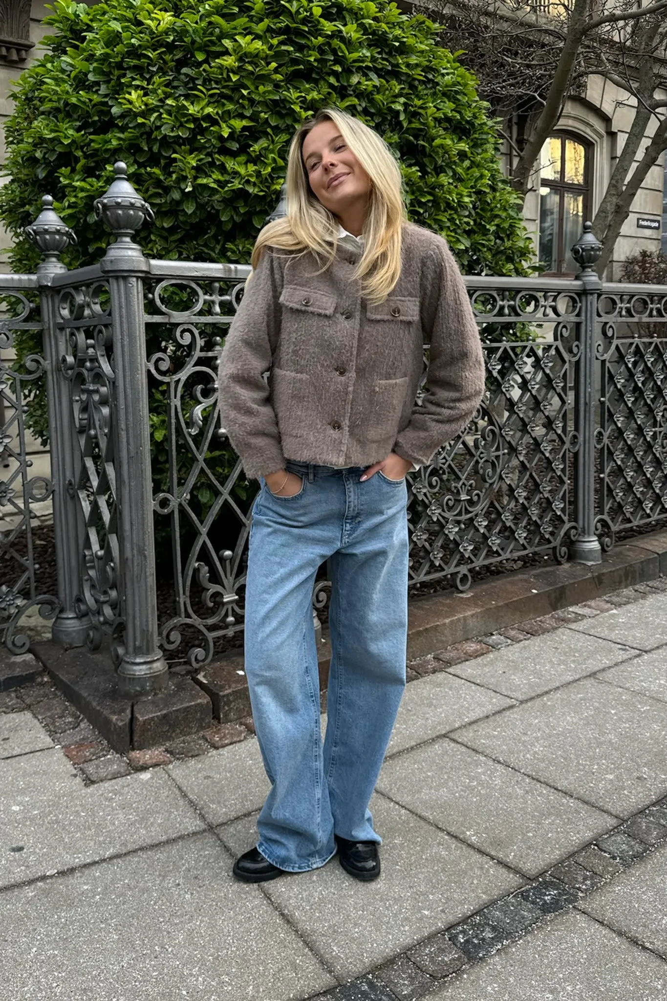 ElliIC Jakke - Mørk Beige