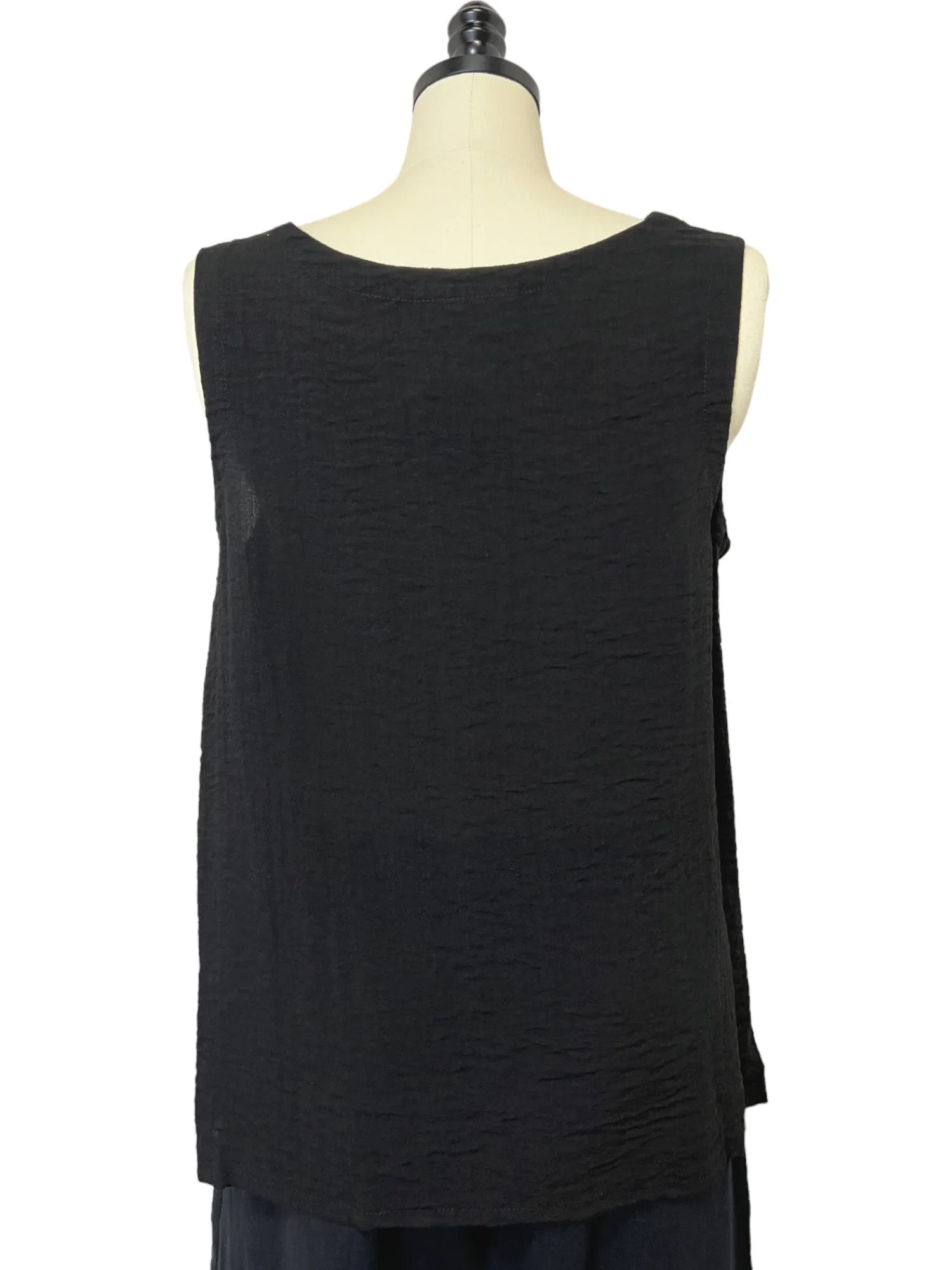 Gails Travel Tank in Black