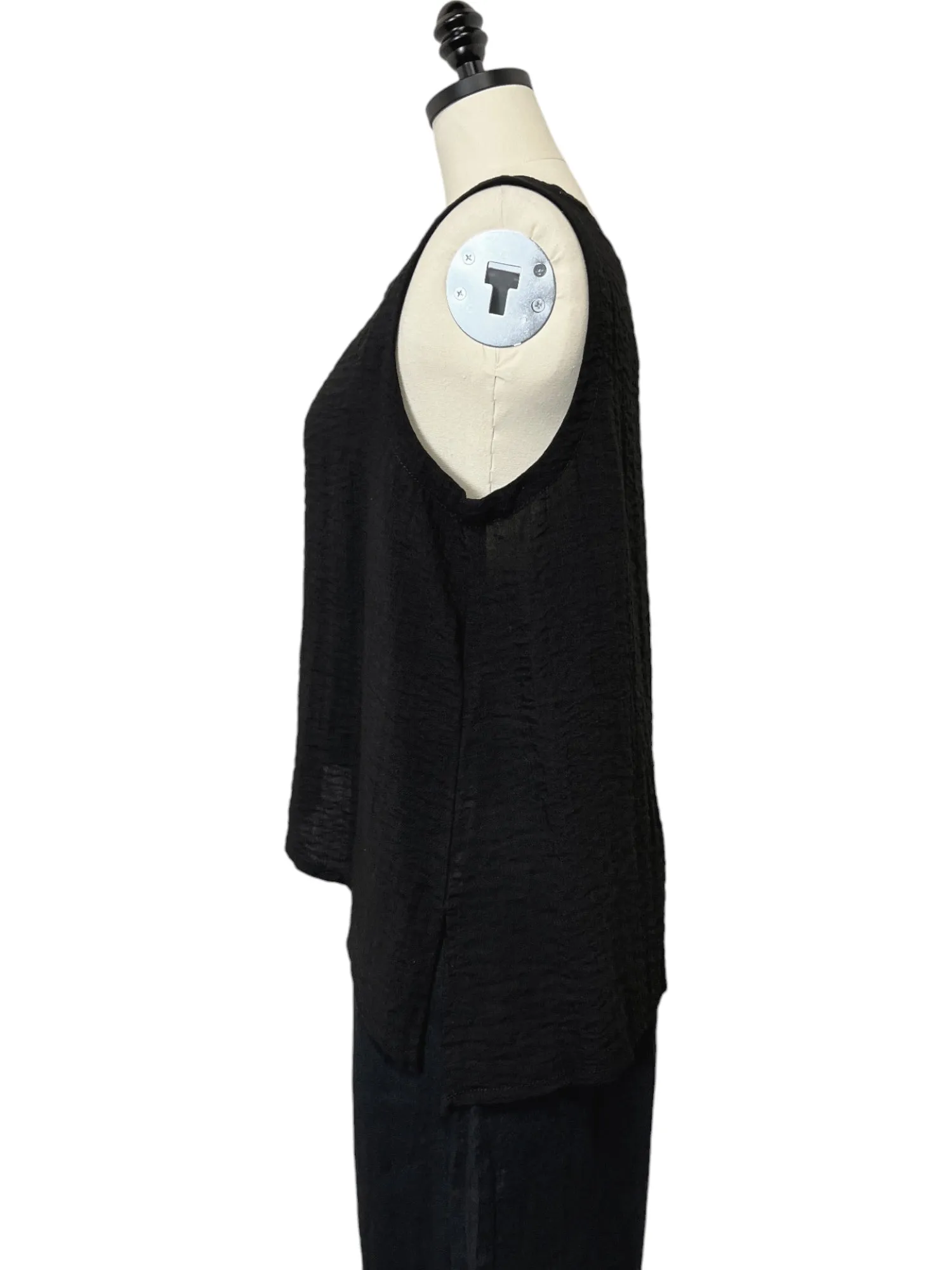 Gails Travel Tank in Black