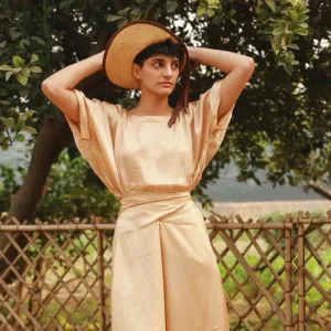Hazel | Beige Top