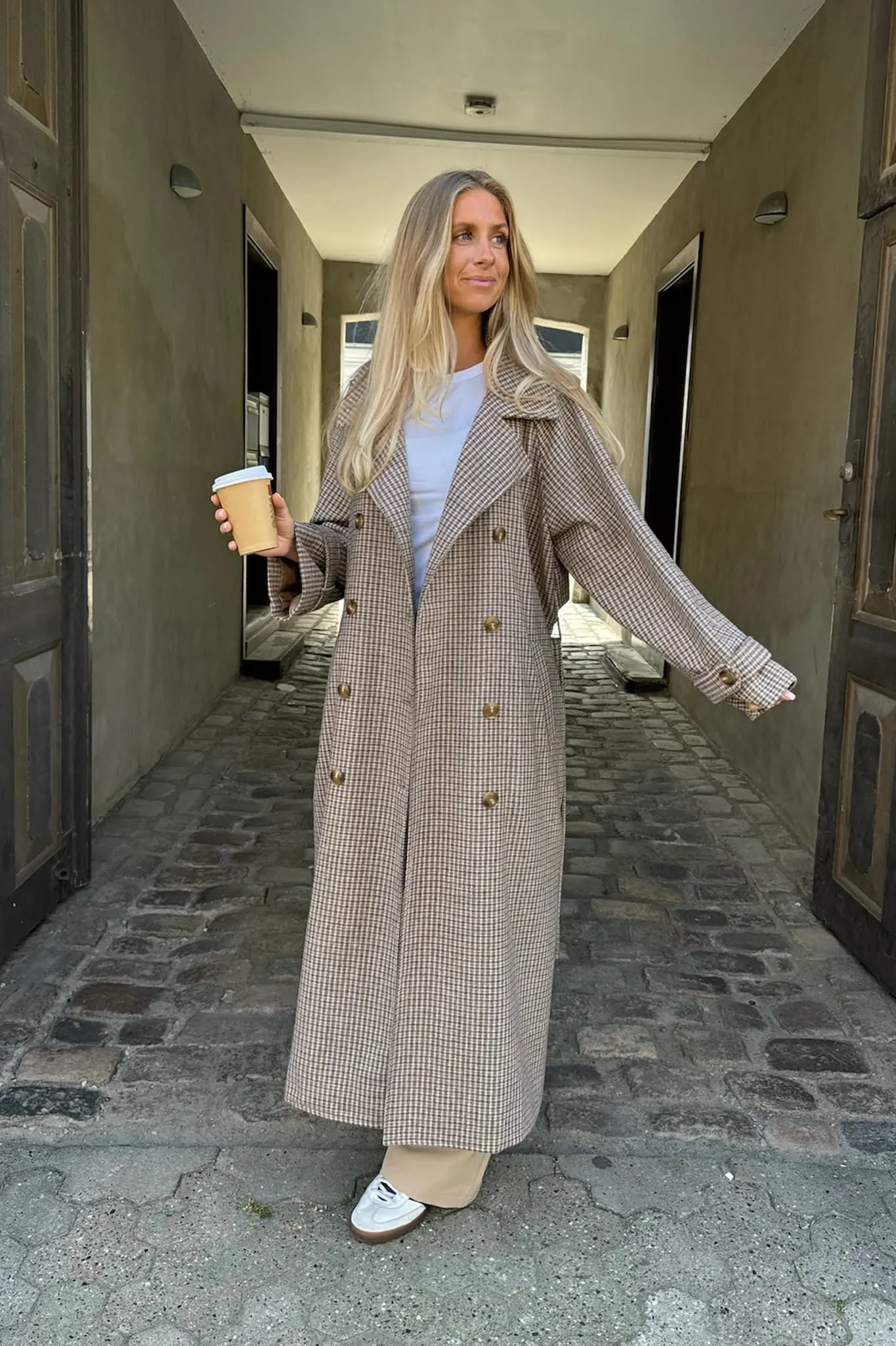 JulieIC Trenchcoat - Brun Tern