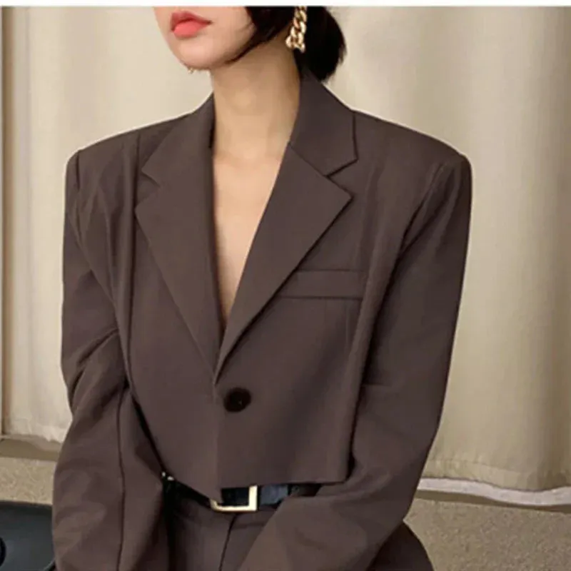 Lady blazer suits for fashionable chic