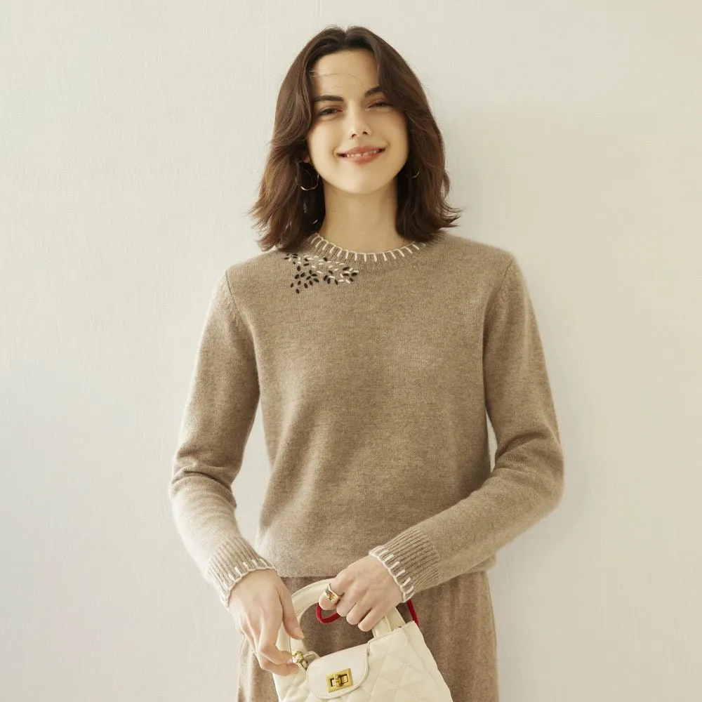 Lady Crew Neck Cashmere Sweater With Embroidered Contrast Stitch Trim