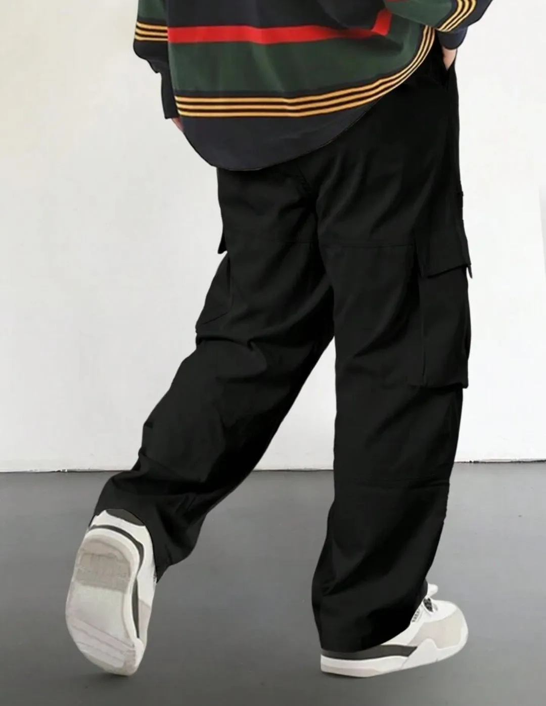 Loose-Fit Men's Cargo Pants With Flap Pockets And Side Pockets
