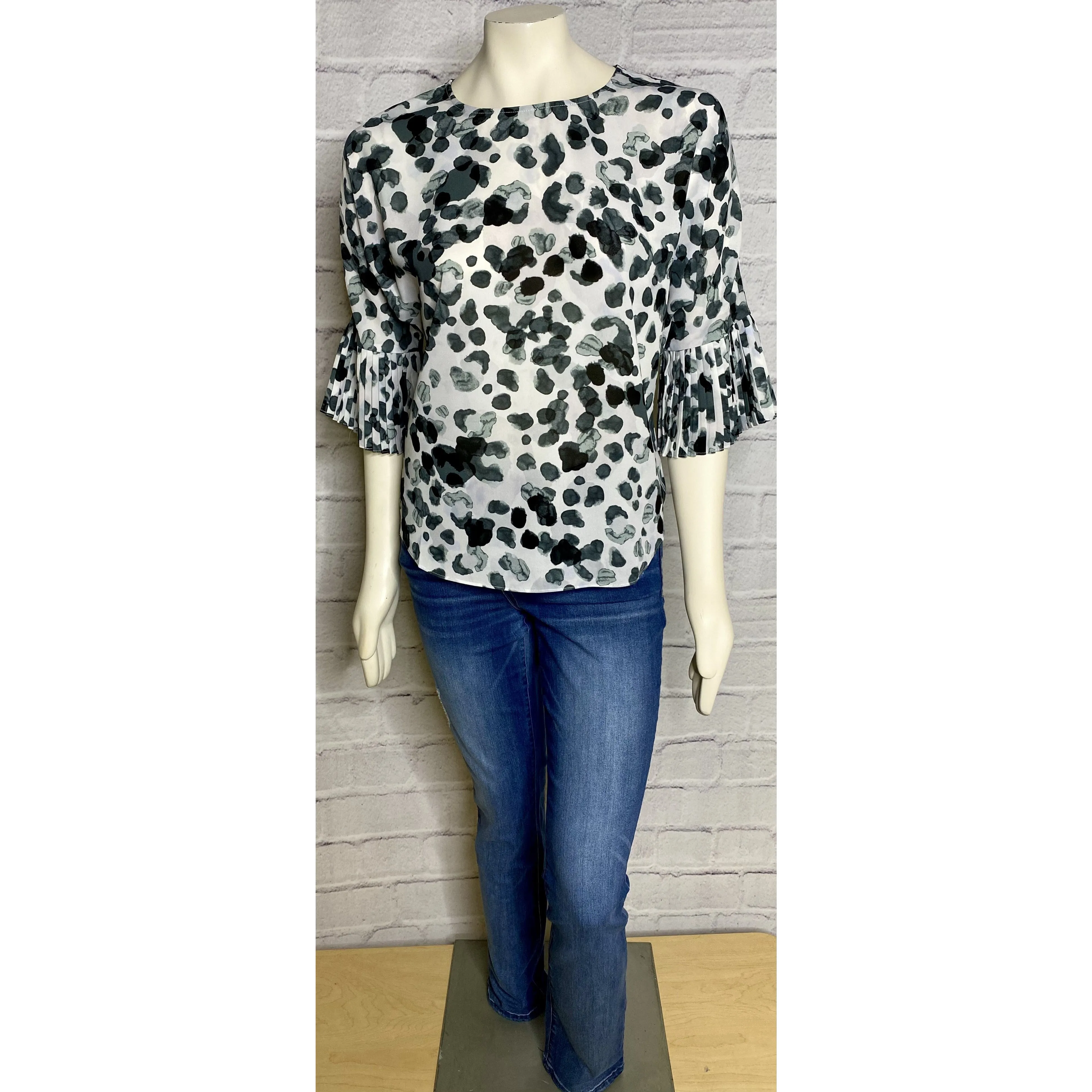 Ruffle Sleeve Animal Print Blouse