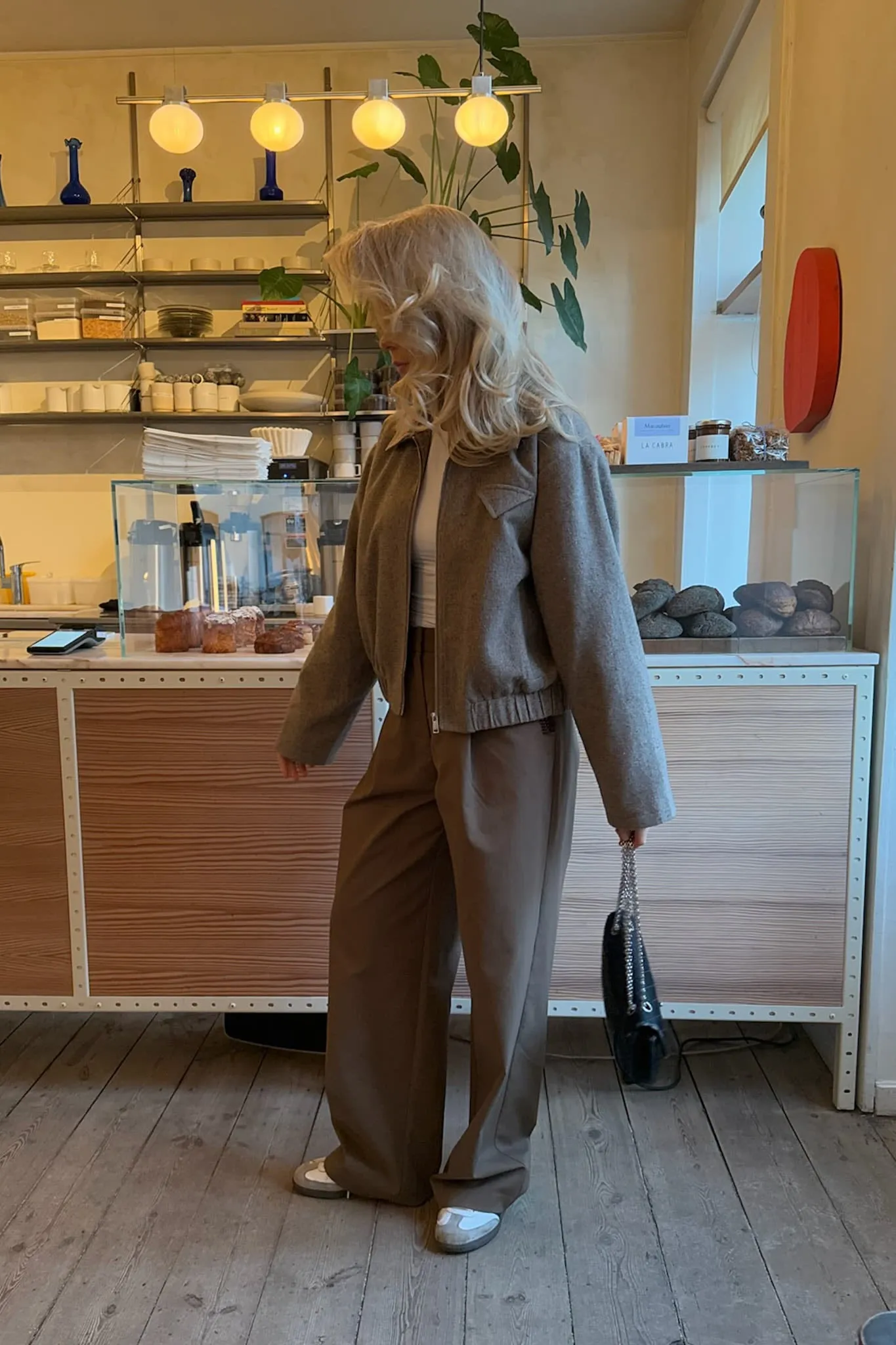 SarahIC Kort Jakke - Brun Meleret