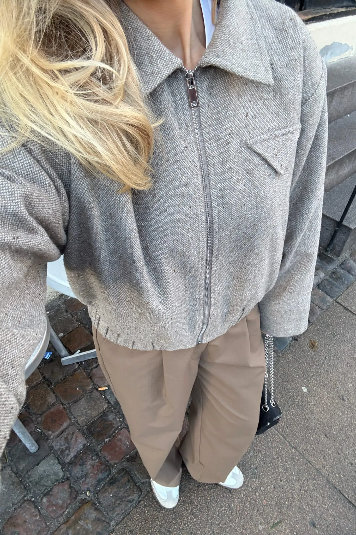 SarahIC Kort Jakke - Brun Meleret