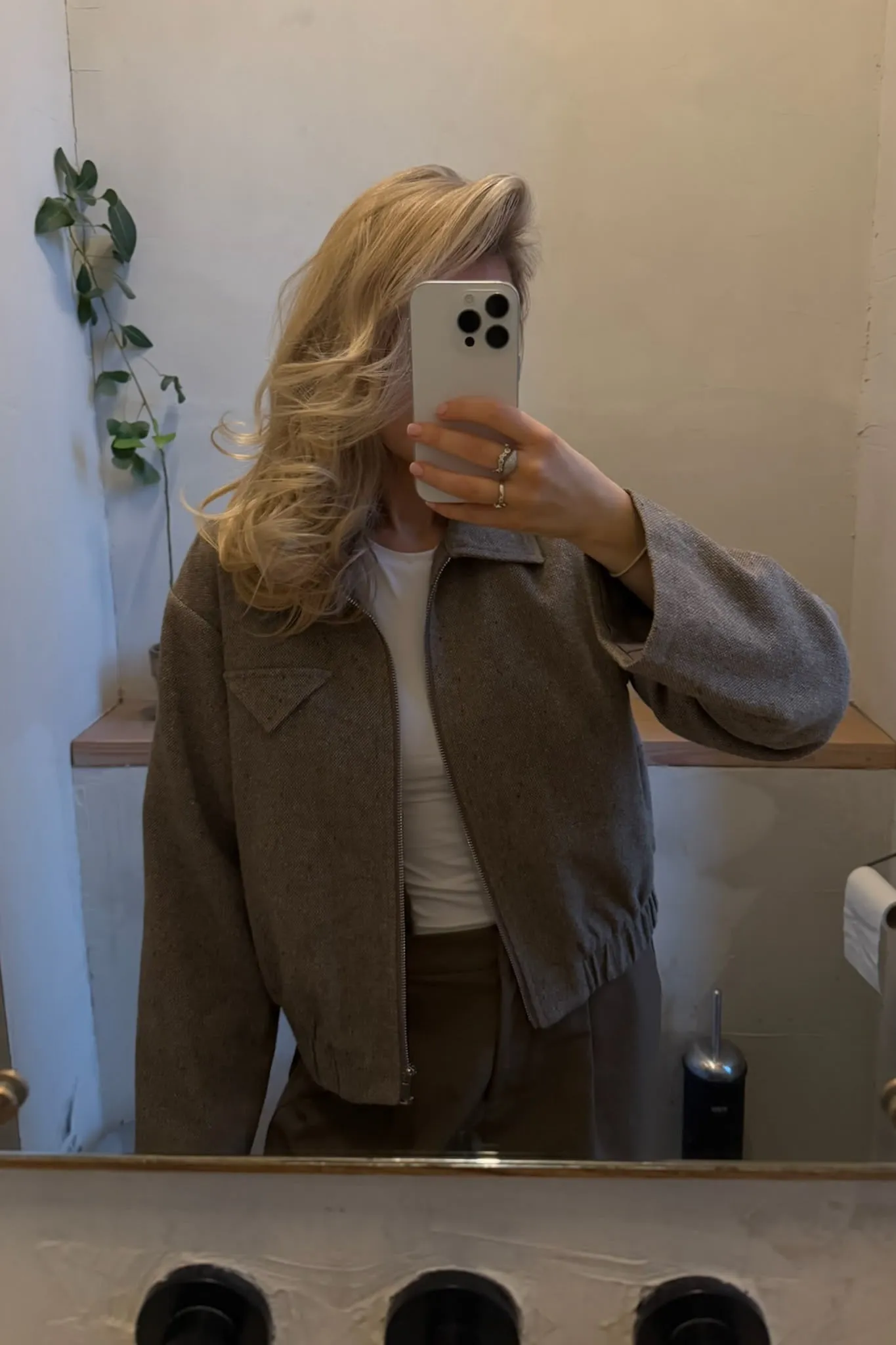 SarahIC Kort Jakke - Brun Meleret