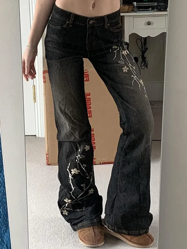 Schwarze Vintage Slim Fit Schlagjeans mit Floralstickerei