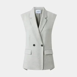 SILVER GREY GILET, A SIGNATURE BEST-SELLER COMBINING STYLE AND VERSATILITY
