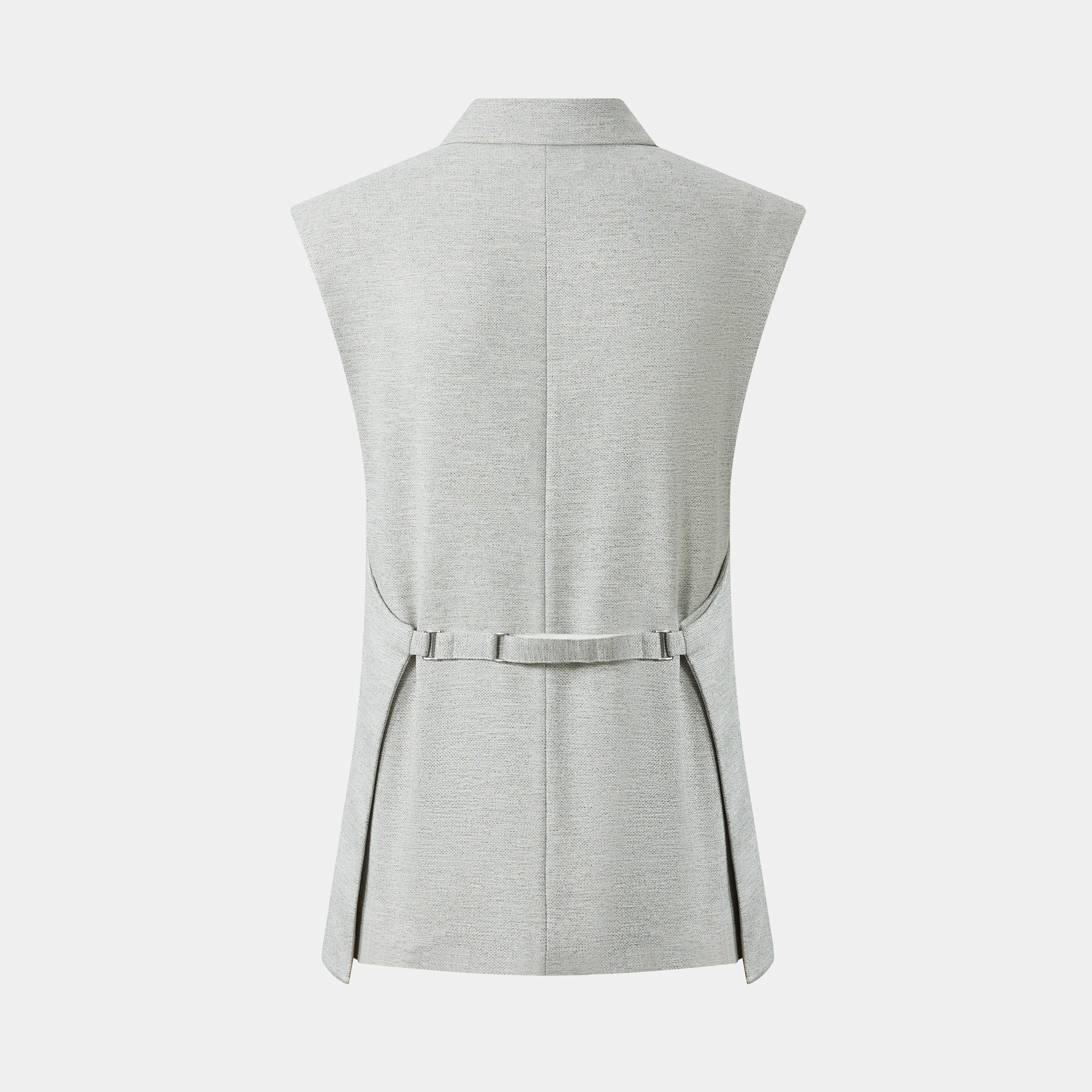 SILVER GREY GILET, A SIGNATURE BEST-SELLER COMBINING STYLE AND VERSATILITY