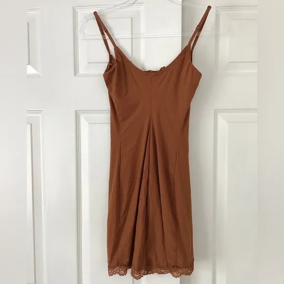 SKIMS Fits Everybody Lace Slip Dress | Bronze | Size S
