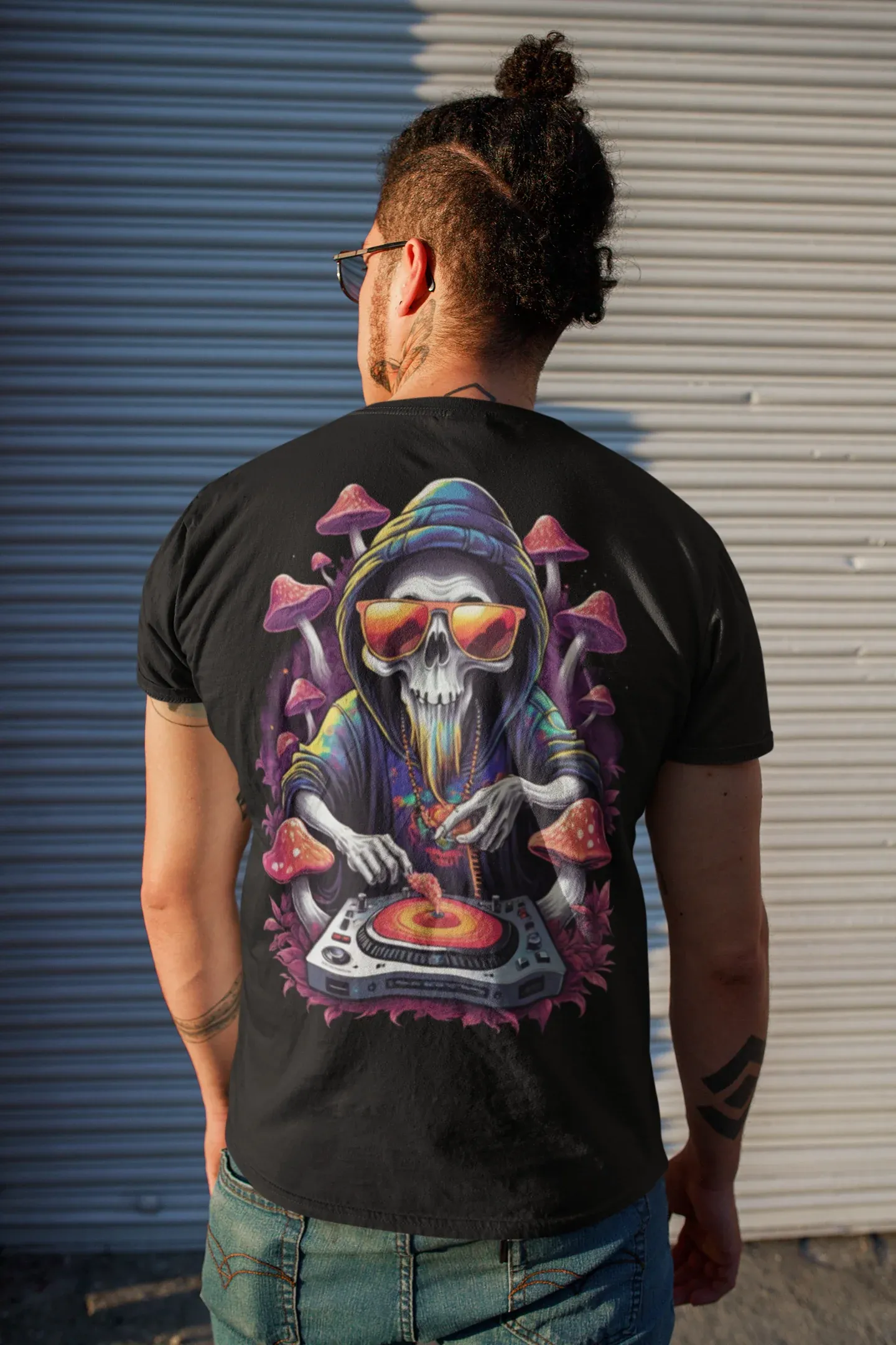 Techno T-Shirt | Psychedelic DJ Ghost