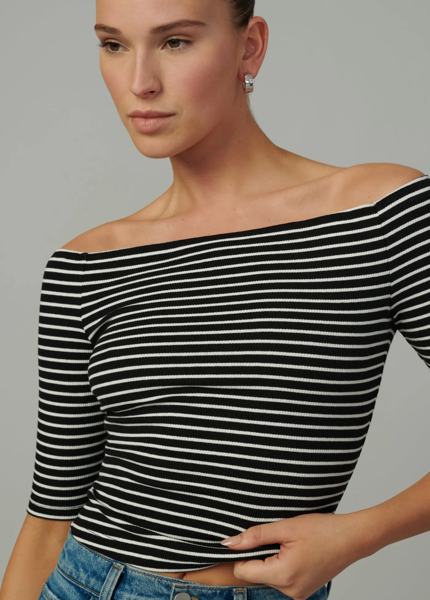 THE LAUR OFF THE SHOULDER TOP