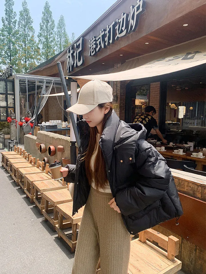 Trendy Cropped Puffer Jacket with Bellows Pocket and Hood