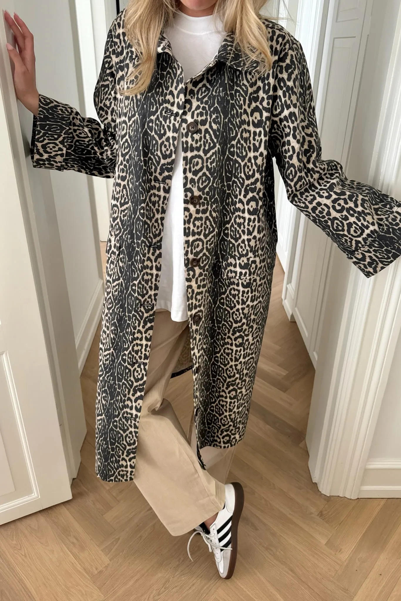 TrineIC Trenchcoat - Leo Print