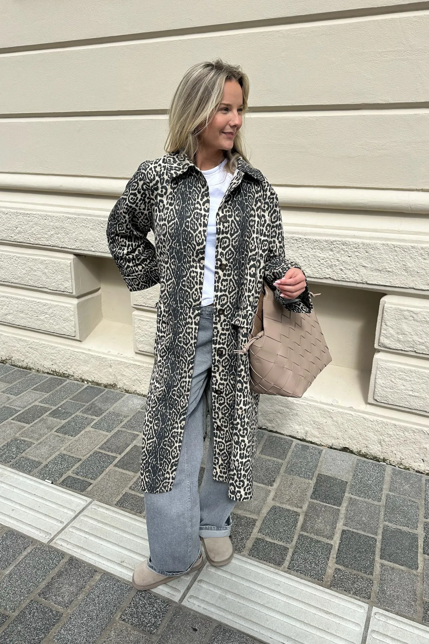 TrineIC Trenchcoat - Leo Print