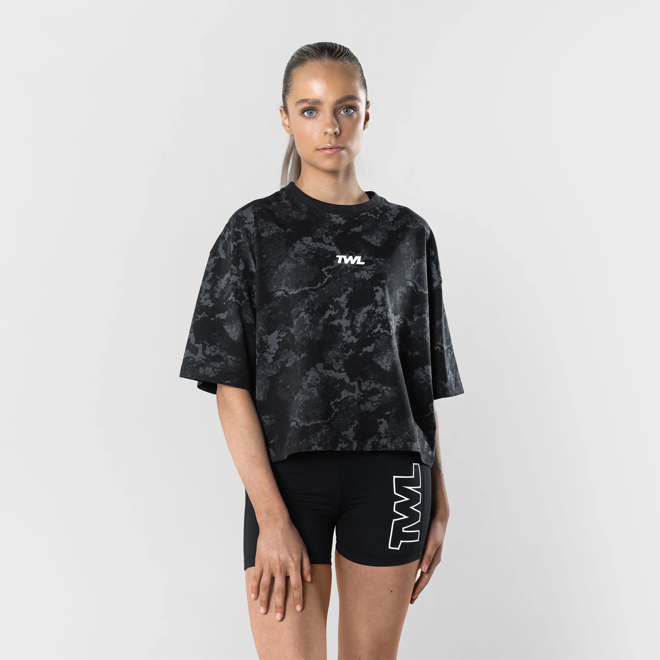 TWL - WOMEN'S OVERSIZED CROPPED T-SHIRT - BLACK ONYX