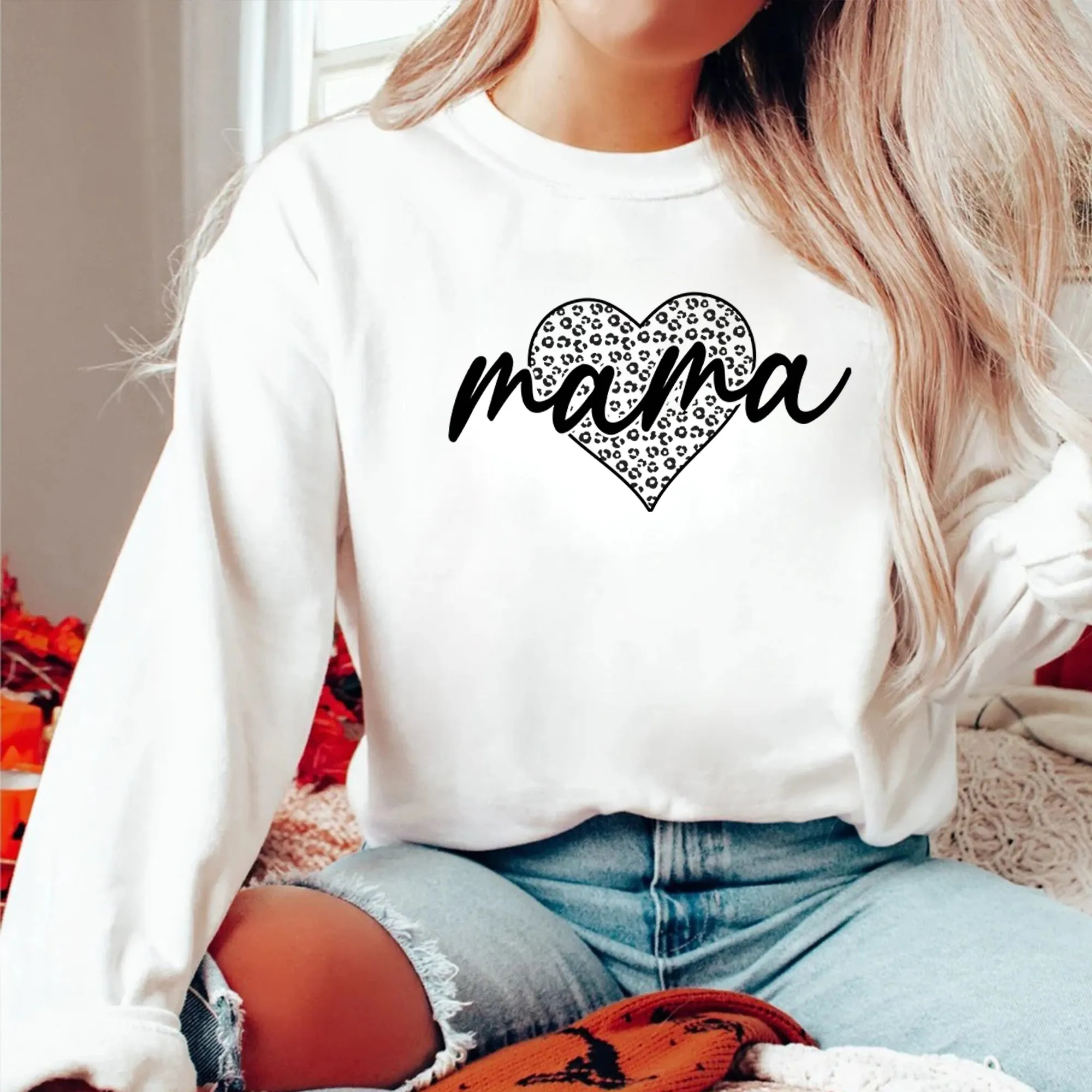 Valentine Mama Sweatshirt, Mama Heart Shirt, Mothers Day Gift, Custom Shirt for Mothers,Mommy Tee, Mom Personalization Gift