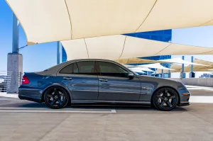 W211 E55 & E63 AMG Carbon Fiber Side Skirt Extensions