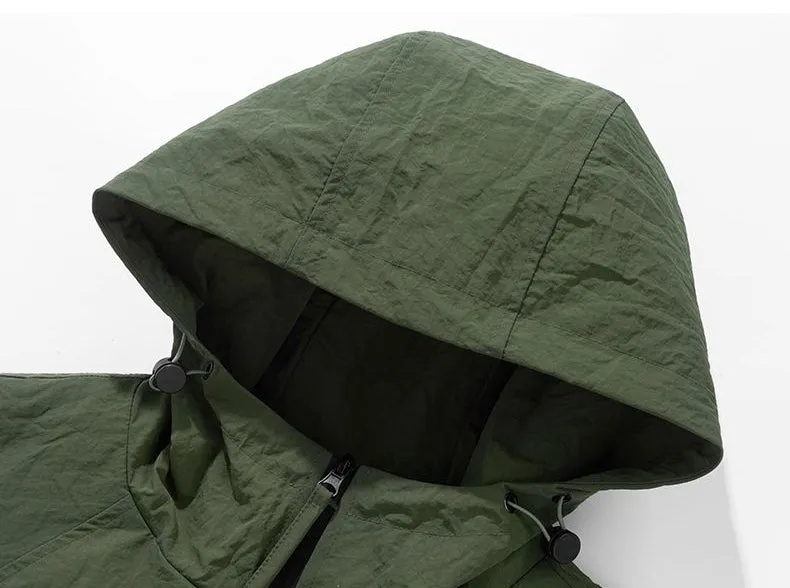 Windproof and Stain-Resistant Men's Loose-Fit Raincoat