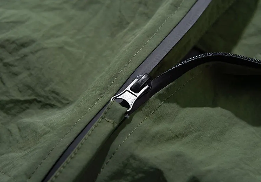 Windproof and Stain-Resistant Men's Loose-Fit Raincoat